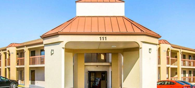 北克拉克斯维尔罗德威套房旅馆(Rodeway Inn & Suites)图片