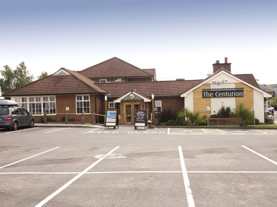 塔姆沃思南普瑞米尔酒店