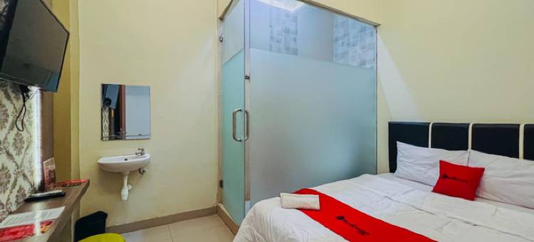 泗水红多兹恩加格尔贾亚酒店(RedDoorz @ Ngagel Jaya Surabaya)图片