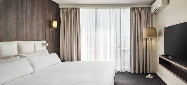 沃里克农场假日酒店(Holiday Inn Warwick Farm)图片