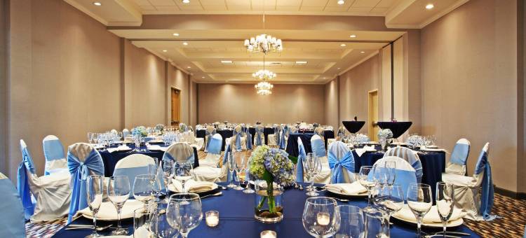 芝加哥中途机场希尔顿逸林酒店(Doubletree by Hilton Chicago Midway Airport)图片