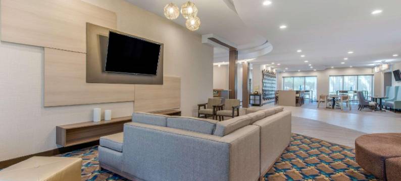 罗德岱尔堡机场-邮轮码头舒适套房酒店(Comfort Suites Fort Lauderdale Airport & Cruise Port)图片