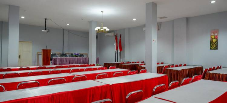 红多兹酒店@奥丽亚马真大酒店(RedDoorz @ Hotel Grand Aulia Majene)图片