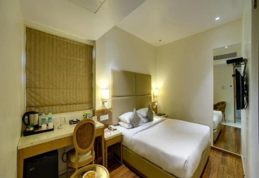 Ramee Guestline Hotel Khar Hotel Overview