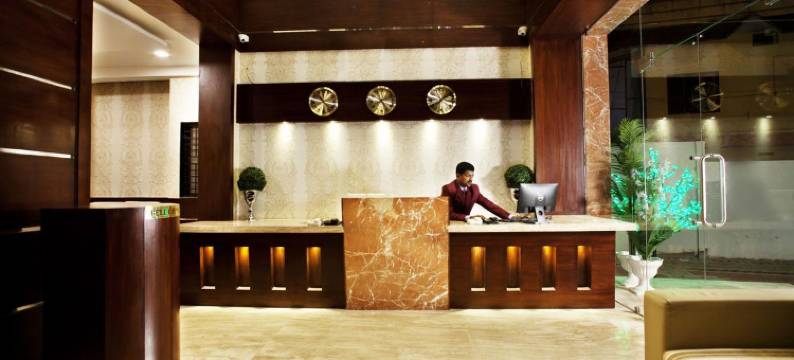 马哈拉卡斯丽晶酒店(Hotel Mahalakshmi Residency)图片