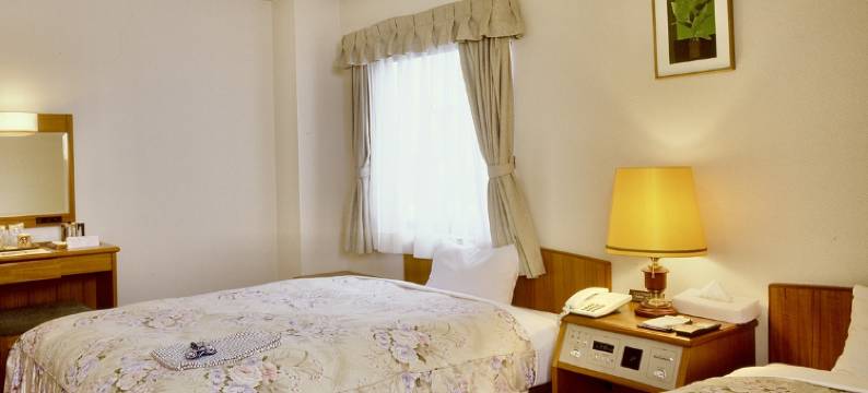 冈山站前环球酒店(Okayama Ekimae Universal Hotel)图片