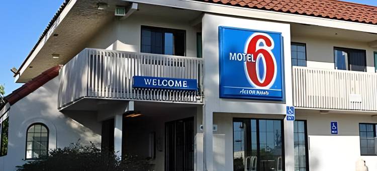 温德姆速8酒店佩塔卢马(Super 8 by Wyndham Petaluma)图片