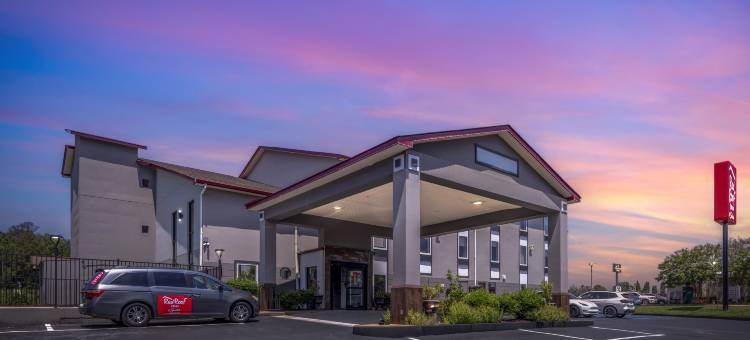 密西西比克林顿红屋顶套房客栈(Red Roof Inn & Suites Clinton, MS)图片