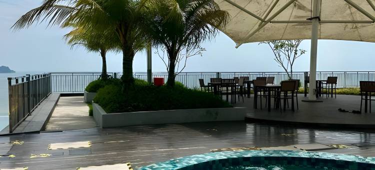 关丹海景帝国公寓(HomeZz Imperium Residence Kuantan Studio Seaview)图片