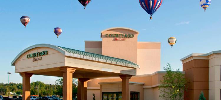 坎顿万怡酒店(Courtyard Canton)图片