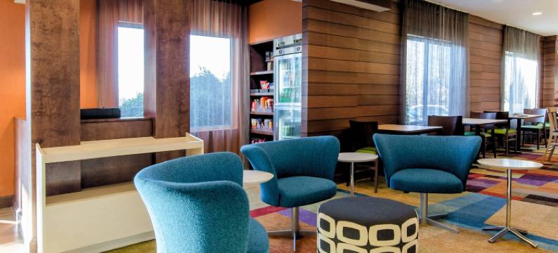 伍德布里奇万枫酒店及套房波托马克米尔斯(Fairfield Inn & Suites Potomac Mills Woodbridge)图片