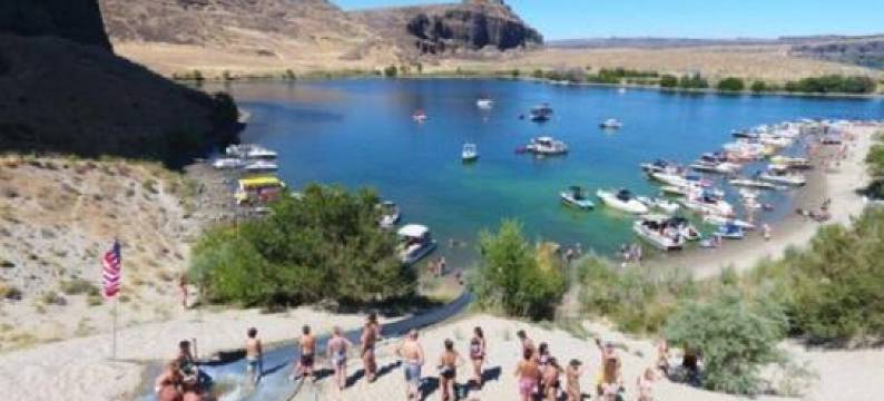 Crescent Bar Waterfront Home- Private Beach, Water Views, Hiking, Golf, Live Concerts图片