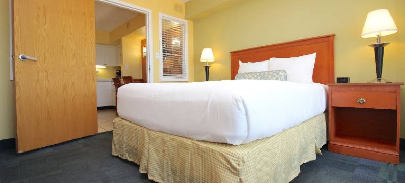 海洋金沙度假村，海滨，维吉尼亚海滩，由Vacatia管理(Ocean Sands Resort, Oceanfront, Virginia Beach by Vacatia)图片