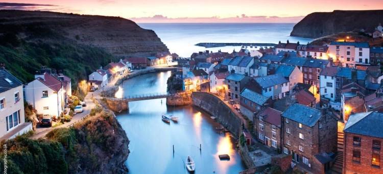 狐狸和猎犬酒店(The Fox & Hounds Inn)图片