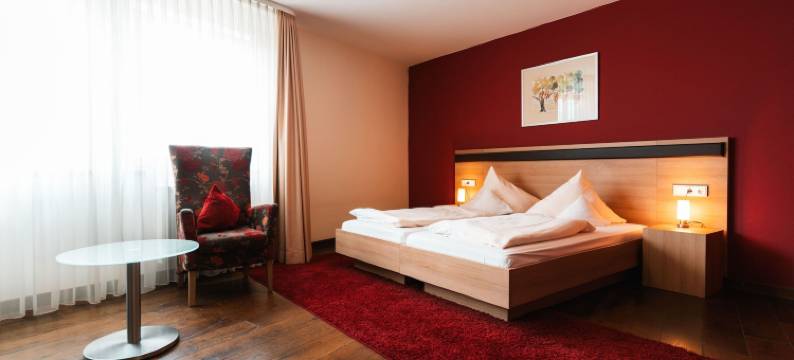 施瓦泽尔阿德勒兰德酒店(Landhotel Und Weingasthof Schwarzer Adler)图片