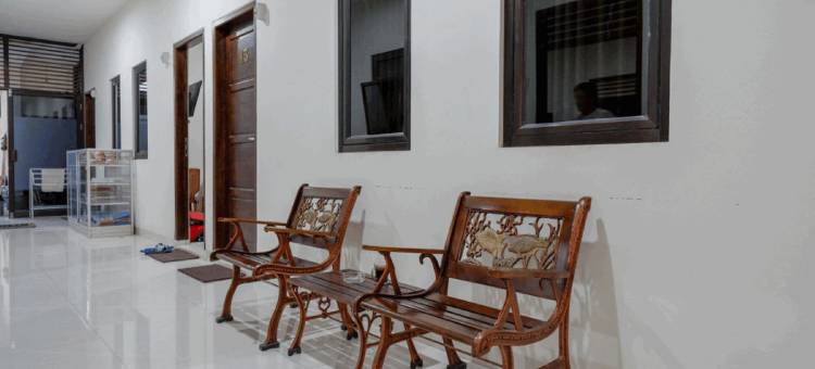 红多兹酒店-近普禾加多生活广场(RedDoorz Near Living Plaza Purwokerto)图片