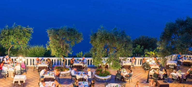 罗西大酒店(Grand Hotel le Rocce)图片