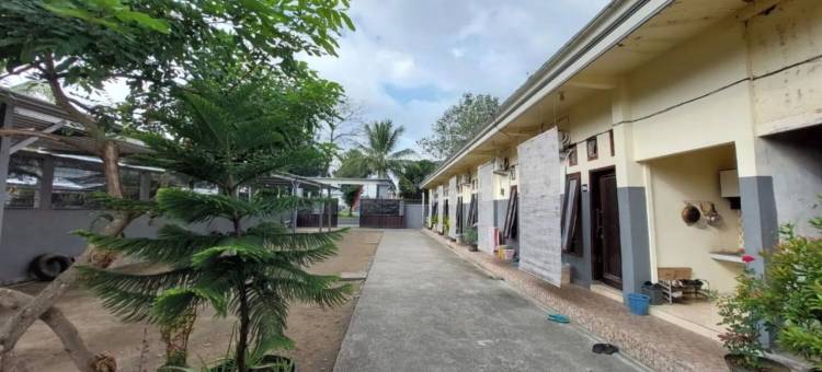 OYO Life 93525 特伦加莱克瓦菲拉伊斯兰公寓(OYO Life 93525 Griya Wafira Trenggalek Syariah)图片