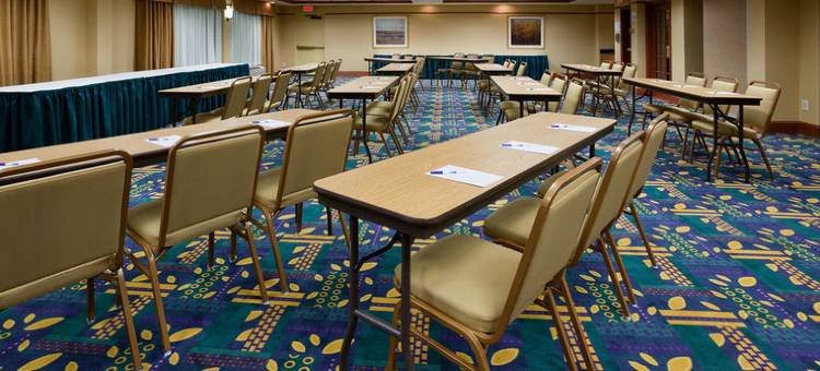 智选假日套房酒店密尔沃基的新柏林(Holiday Inn Express & Suites Milwaukee-New Berlin)图片