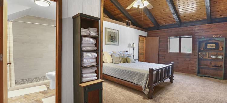 Rustic Luxury and Game Room - Enchanting River Haven图片