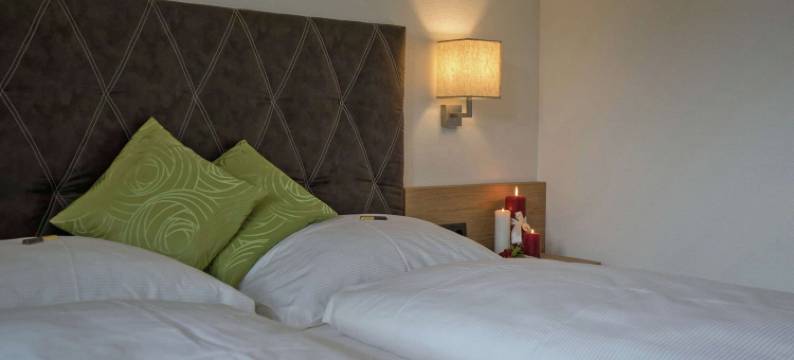 马尔霍芬四个滑雪升降机附近的度假公寓(Apartment in Mayrhofen Near Ski Lifts)图片