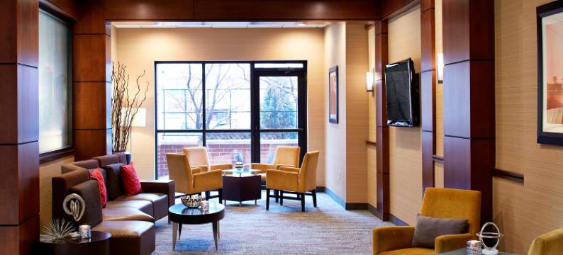 布卢明顿美国购物中心万怡酒店(Courtyard Bloomington by Mall of America)图片