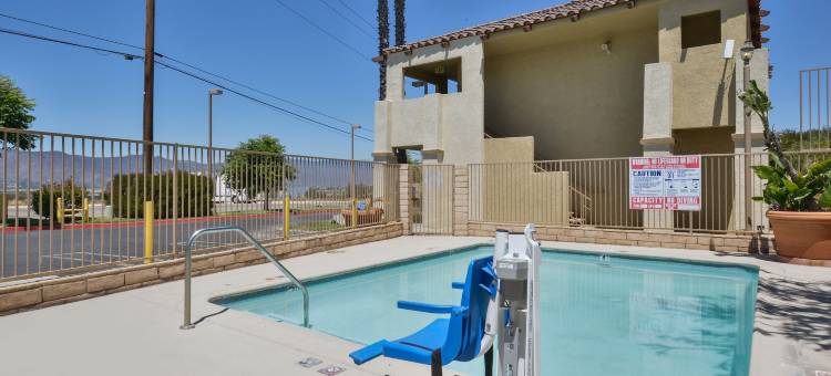 凯艺酒店-莱克埃尔西诺15号州际公路(Quality Inn Lake Elsinore I-15)图片