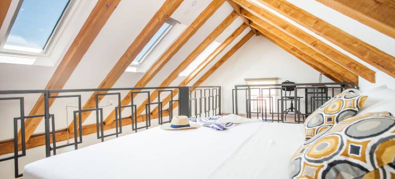 露西亚联排别墅酒店(Townhouse Lucia)图片