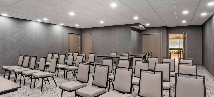 最佳西方加世遗产铁路旅馆套房(Best Western Plus Heritage Rail Inn & Suites)图片