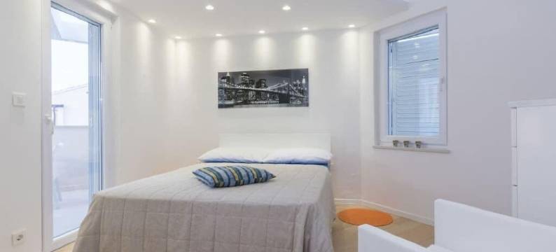 带游泳池的白玫瑰豪华别墅(Villa White Rose with Private Pool)图片