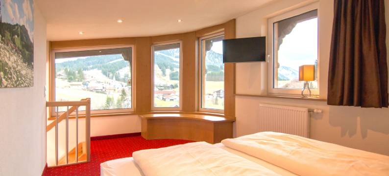 伯格特洛尔酒店(Berghoteltirol)图片