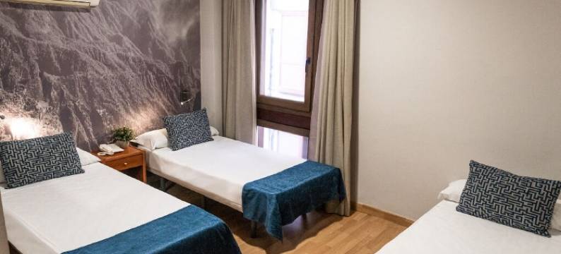 阿多尼斯广场酒店(Hotel Adonis Plaza)图片