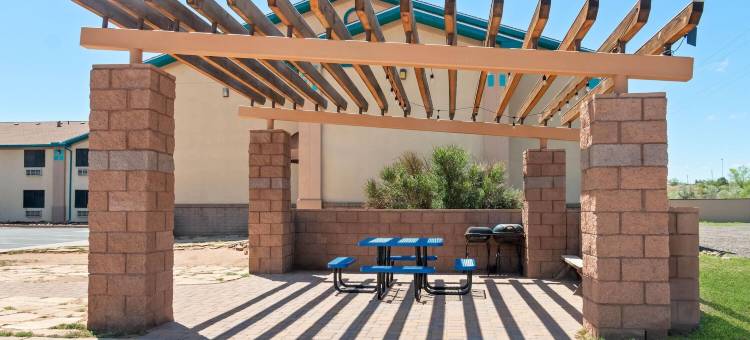 圣罗莎速8酒店(Super 8 by Wyndham Santa Rosa)图片