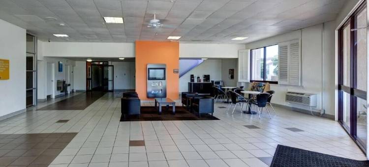 德克萨斯休斯顿 - 哈比 6 号汽车旅馆(Executive Inn & Suites)图片