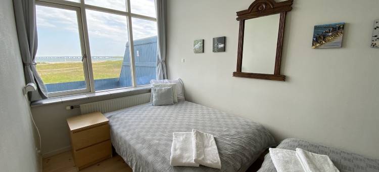 斯凯尔温海滨公寓式客房小屋酒店(Skaerven Beachfront Condos and Cottage)图片