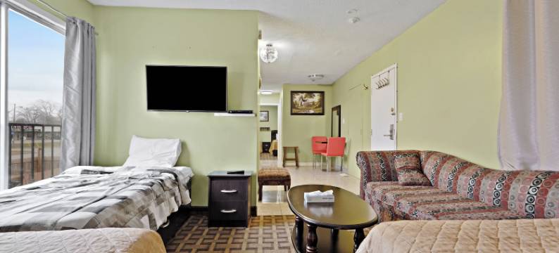 尼亚加拉乡间套房酒店(Niagara Lodge & Suites)图片