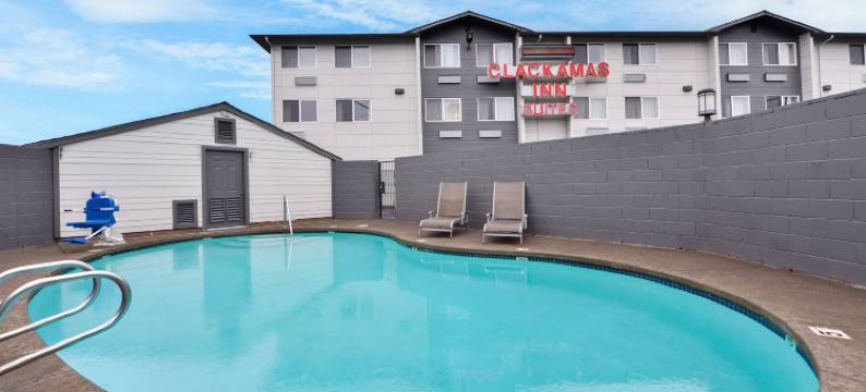 克拉克马斯套房旅馆(Clackamas Inn and Suites)图片