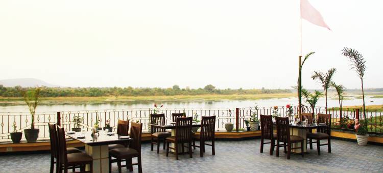 树屋纳尔马德河畔度假村水疗中心(TreeHouseNarmade A Riverfront Resort Spa)图片