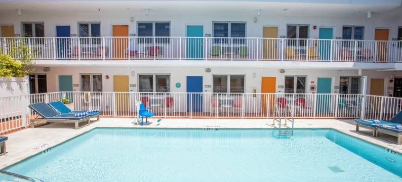 水边酒店(Waterside Hotel and Suites)图片