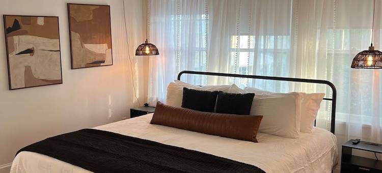 Luxe Lemon Loft in Historic Downtown St Aug图片