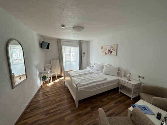 乌苏拉加尼酒店