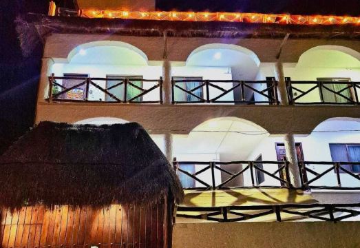 Villas Ponto Hotel Overview