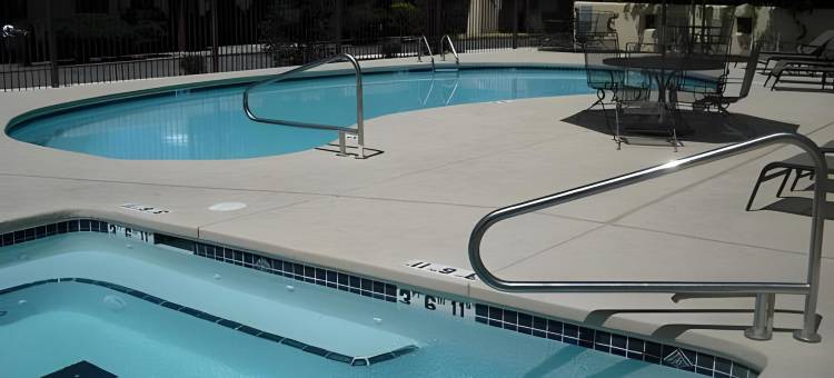 普埃布罗旅舍(El Pueblo Lodge)图片