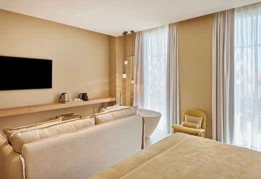 Hotel Marina Cambrils by URH Hotel Overview