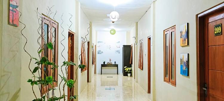 红门子清真酒店靠近UNTAG Banyuwangi 2(RedDoorz Syariah Near Universitas 17 Agustus Banyuwangi)图片