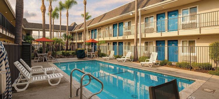 威斯敏斯特北6号汽车旅馆(Motel 6 Westminster, CA - North)图片