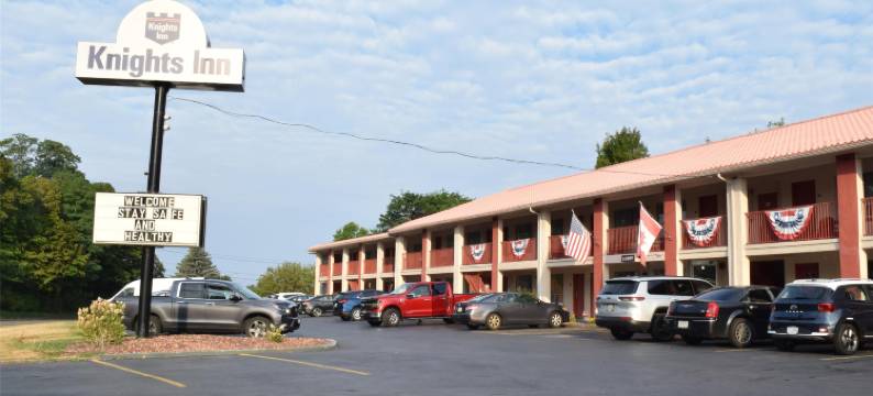 奥斯威戈骑士酒店(Knights Inn Oswego East)图片