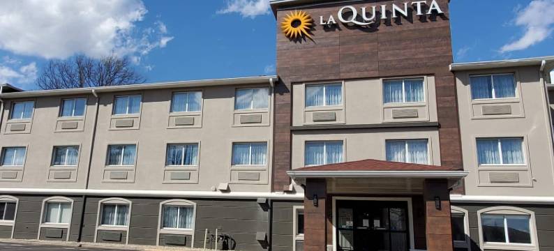 印第安纳波利斯北金字塔拉昆塔温德姆酒店(La Quinta Inn by Wyndham Indianapolis North at Pyramids)图片