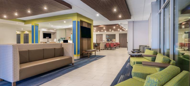 哈瓦苏湖城伦敦桥智选假日套房酒店(Holiday Inn Express & Suites LAKE HAVASU - LONDON BRIDGE by IHG)图片