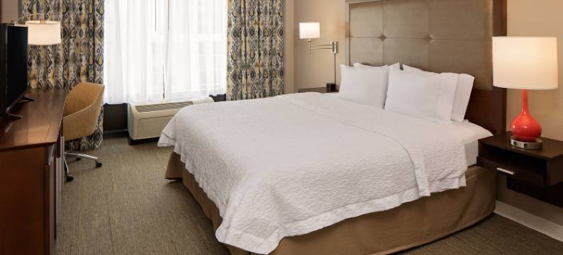 路易斯威尔市中心欢朋酒店(Hampton Inn Louisville Downtown)图片